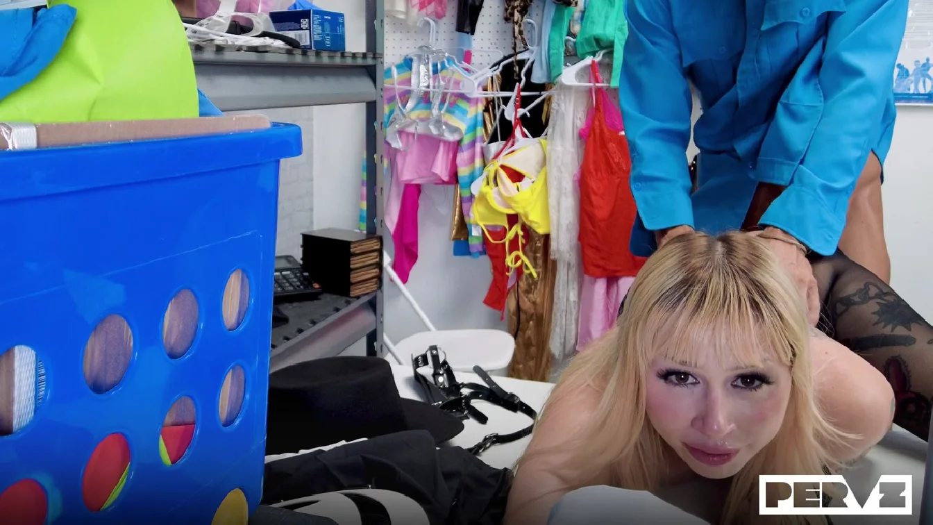 Preview of Shoplyfter Hannah Quinn XXX